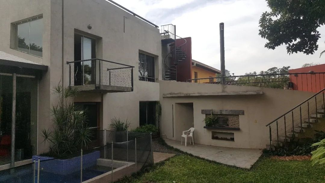 Vendo Casa De 4 Dormitorios En Barrio Cañada De Ybyray — foto 3