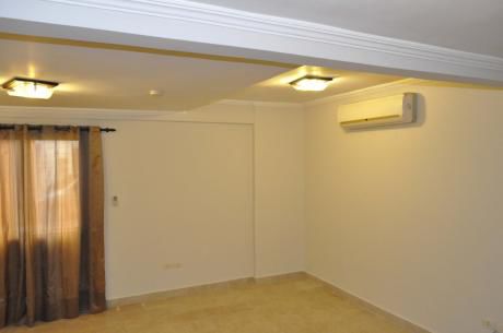 Departamento Tipo Duplex Zona Shopping Del Sol