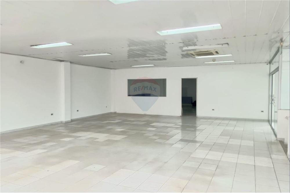 Oficina - Alquiler - Asunción Ycuá Satí — foto 2