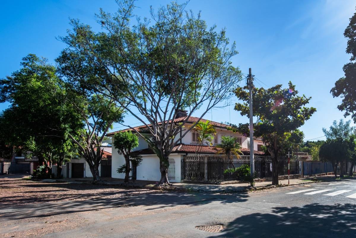 Casa en venta en Roberto L. Petit