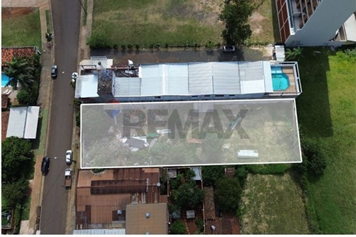 Vendo Terreno Comercial de 1300 M2 en Encarnación a metros de la Playa — foto 2