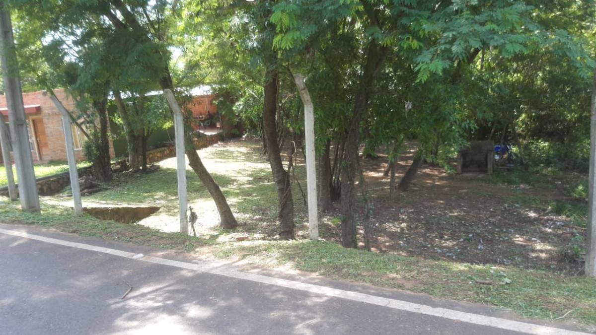 En venta terreno en San Bernardino, ruta Pirayui, a 1 km aprox. de Av. Naumann. — foto 3