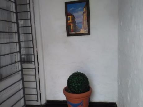 Cocheras Y Vivienda En Dos Padrones!!!
