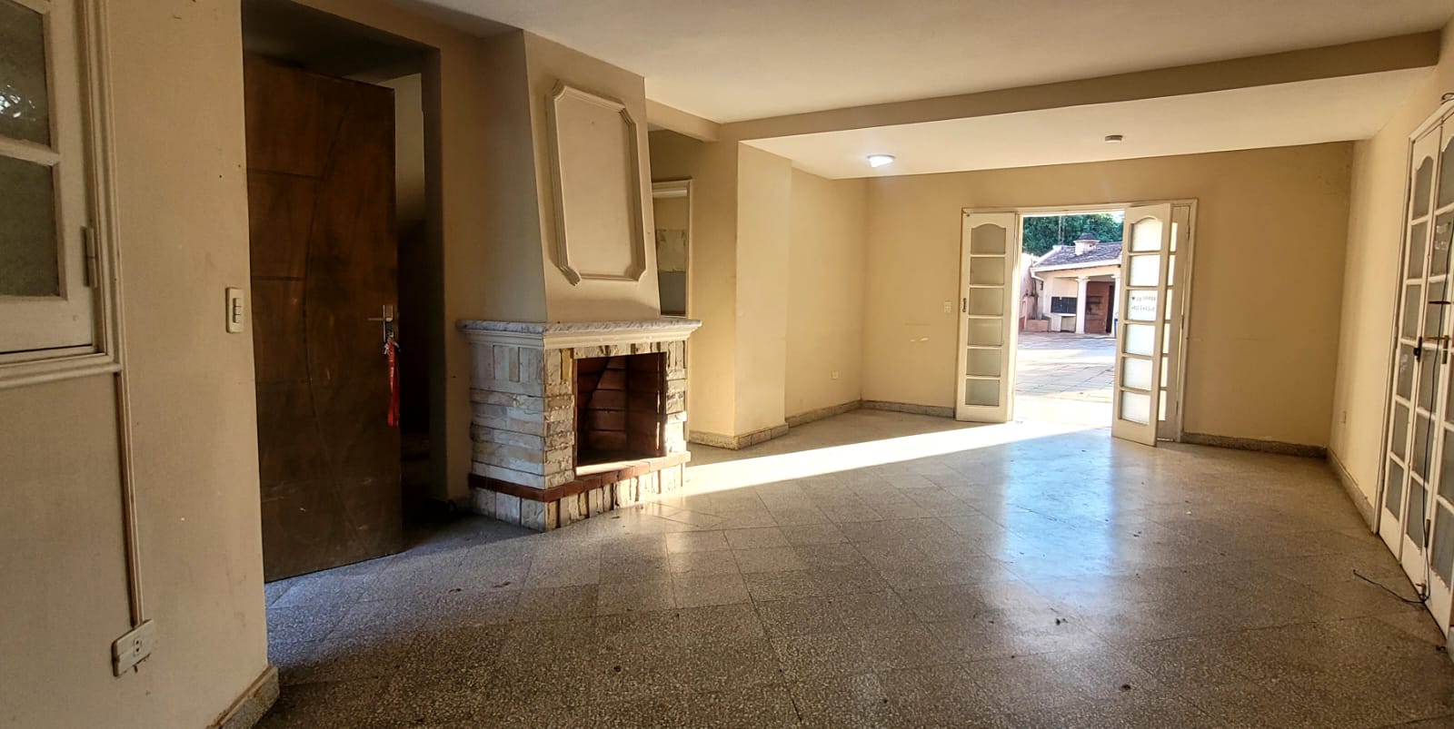 Alquilo amplia casa en Fernando de la Mora zona Sur — foto 2