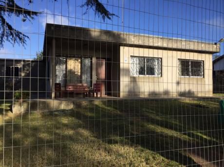 Venta Dos Casas En Lomas De Solymar
