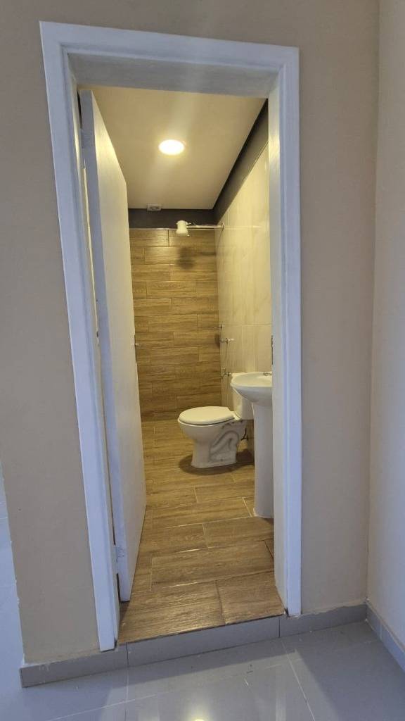 ALQUILO DEPARTAMENTO DE 1 HABITACIÓN EN LUQUE — foto 3