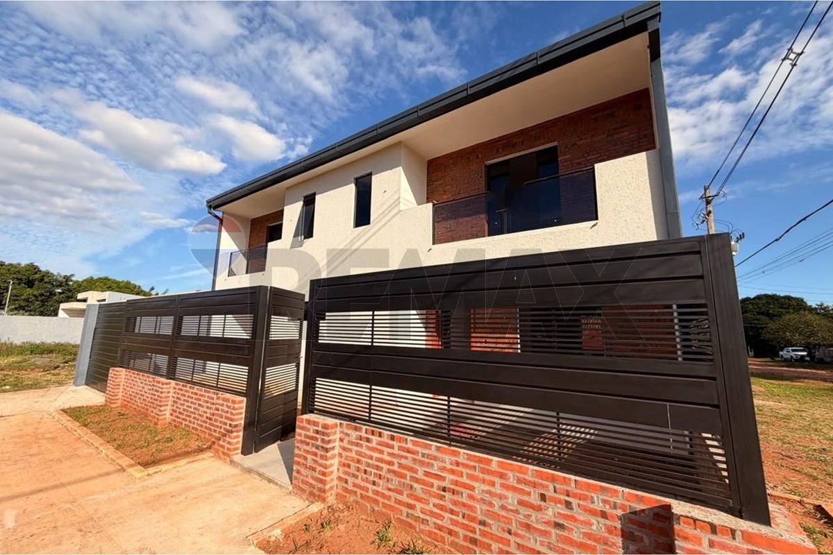 Dúplex en venta en Laurelty, Luque — foto 2