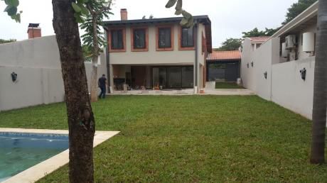 Bº Jara . Leon Condou :impecable - 3 Dormit. . Jardin , Piscina - 9.000.000 Gs