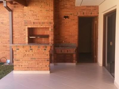 Hermosa Casa A Estrenar En Ykua Sati
