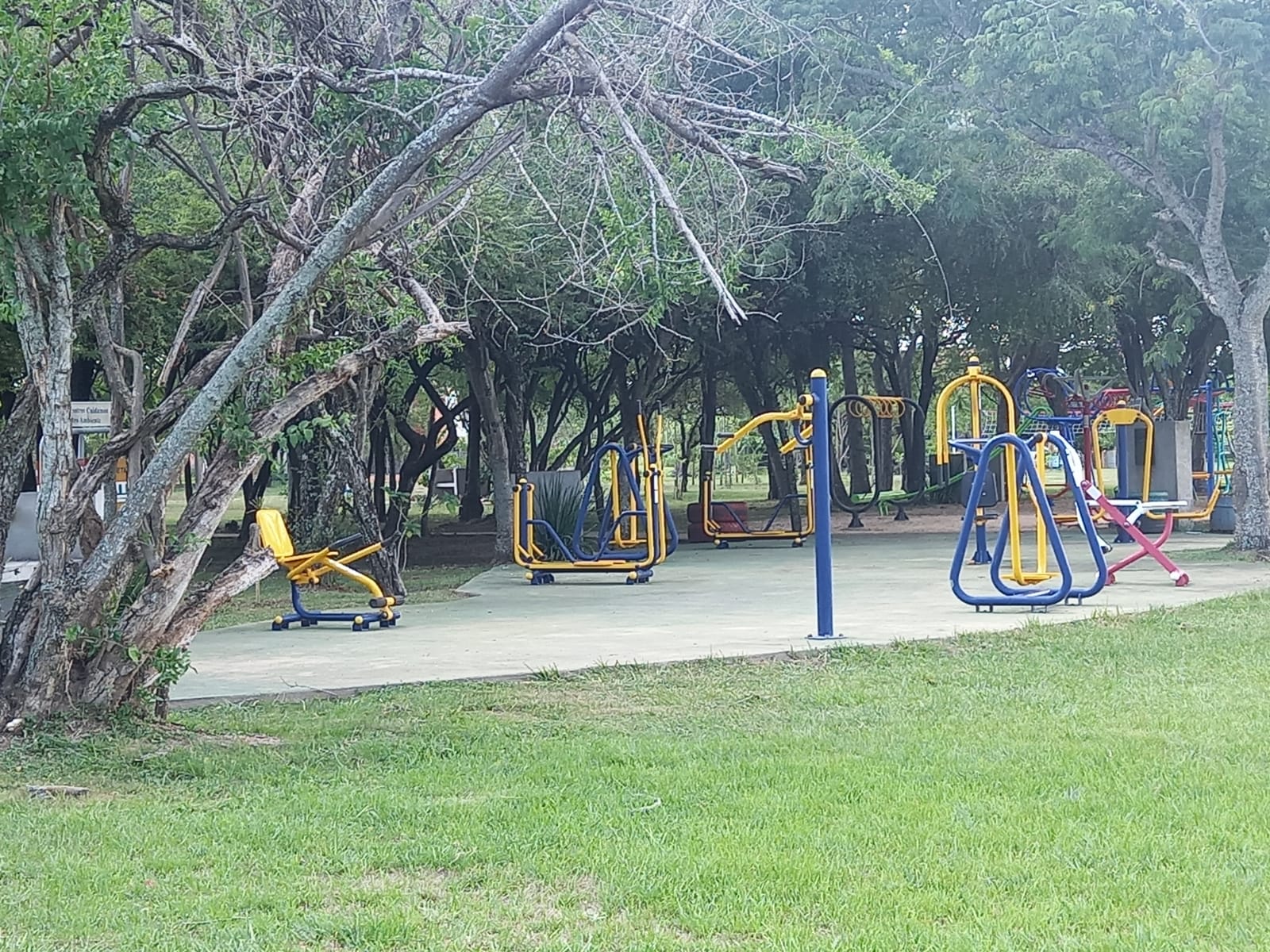ALQUILO VIVIENDA AMOBLADA EN AREGUA — foto 3
