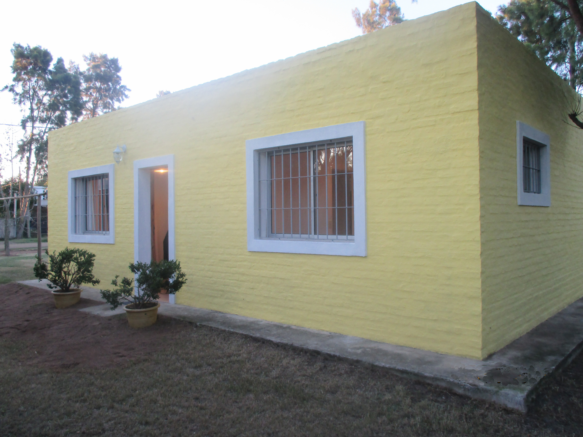 Venta De Casa De 2 Dormitorios En Calle Hawai, Solymar – Una Cuadra Del Mar