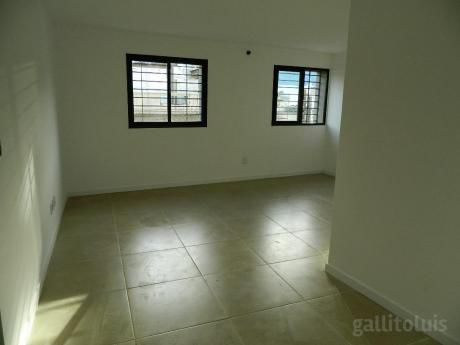 Apartamento De Dos Dormitorios A Estrenar. Con Patio O Terraza