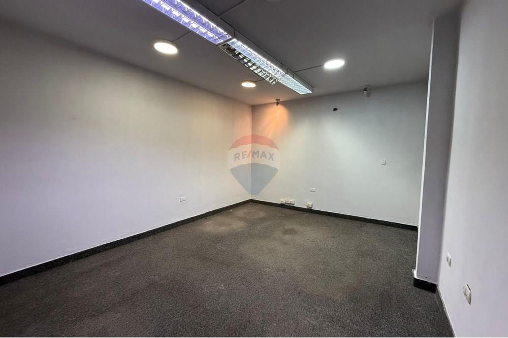 ALQUILO AMPLIO LOCAL COMERCIAL EN SAN LORENZO — foto 2