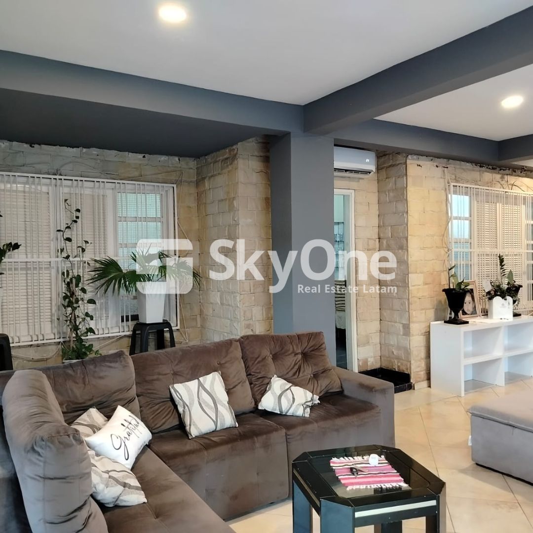 Vendo amplia casa con piscina y hermoso jardín — foto 3