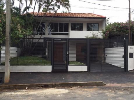 Hermosa Casa En Alquiler Barrio Seminario.