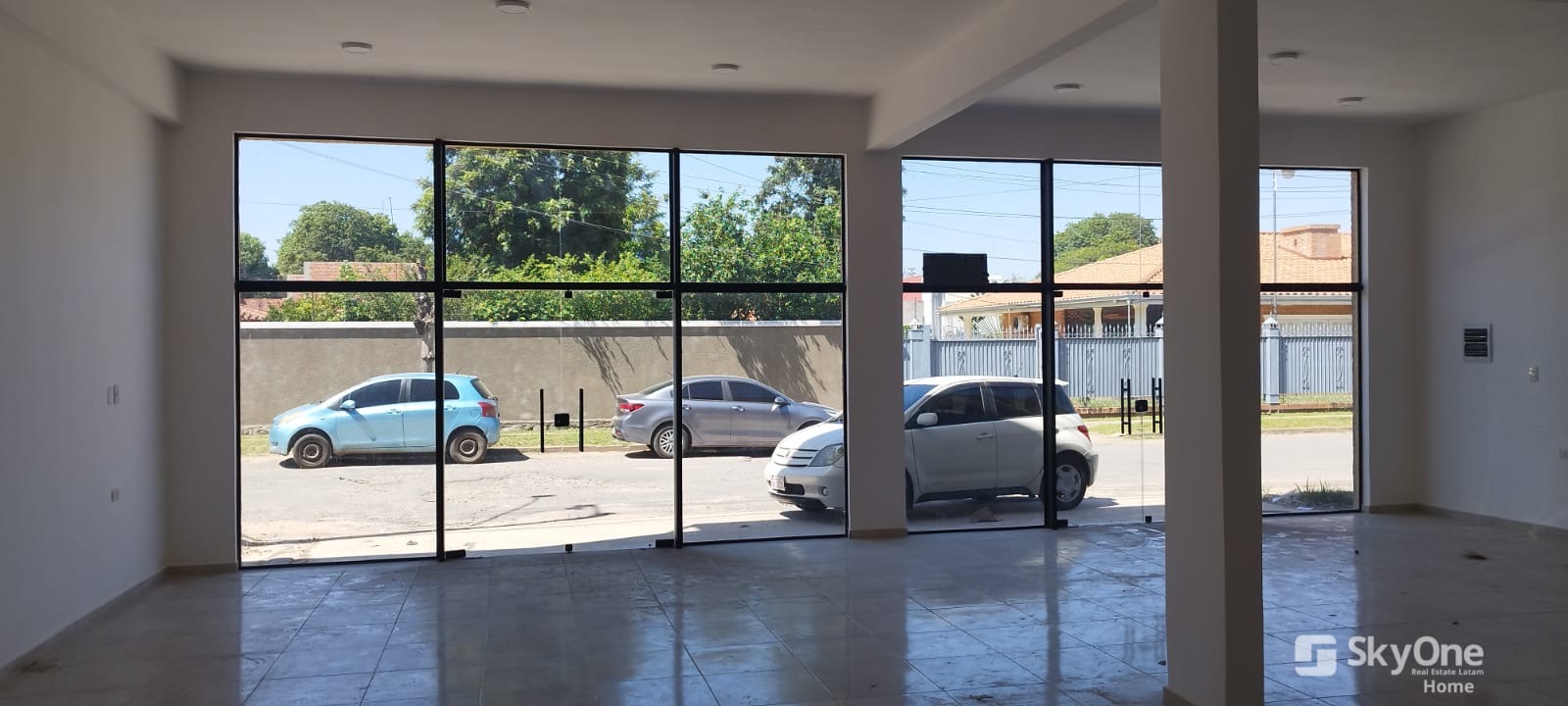 EN ALQUILER SALÓN COMERCIAL A METROS DE LA TRANSCHACO — foto 2