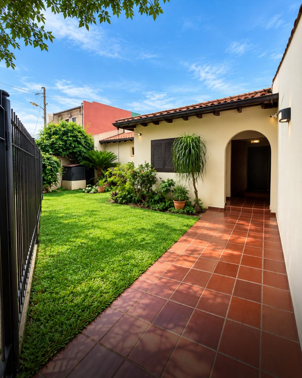 VENDO AMPLIA CASA CON PISCINA EN VILLA OFELIA – FERNANDO DE LA MORA — foto 2