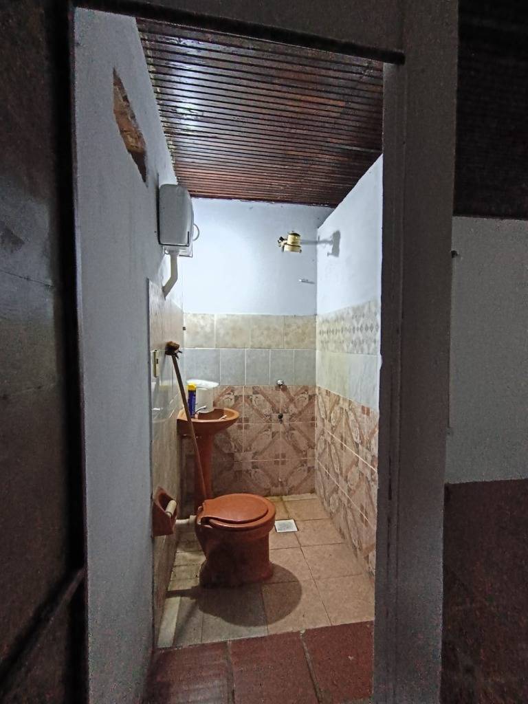 Salón Comercial en Alquiler - Avda. Defensores del Chaco, Lambaré — foto 2