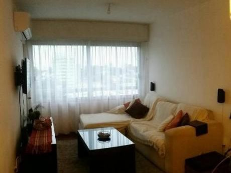 Impecable Frente Con Poco Saldo Ascensor Buen Edificio