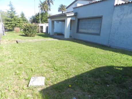 Gran Presencia Y Categoría De Construcción
