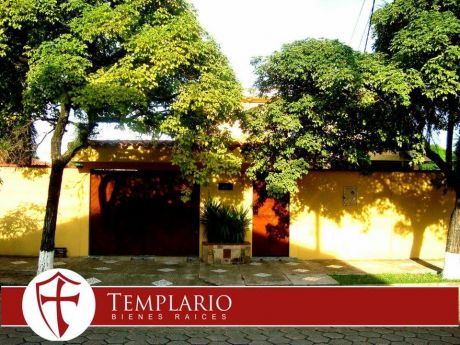 Hermosa Y Amplia Casa En El Primer Anillo