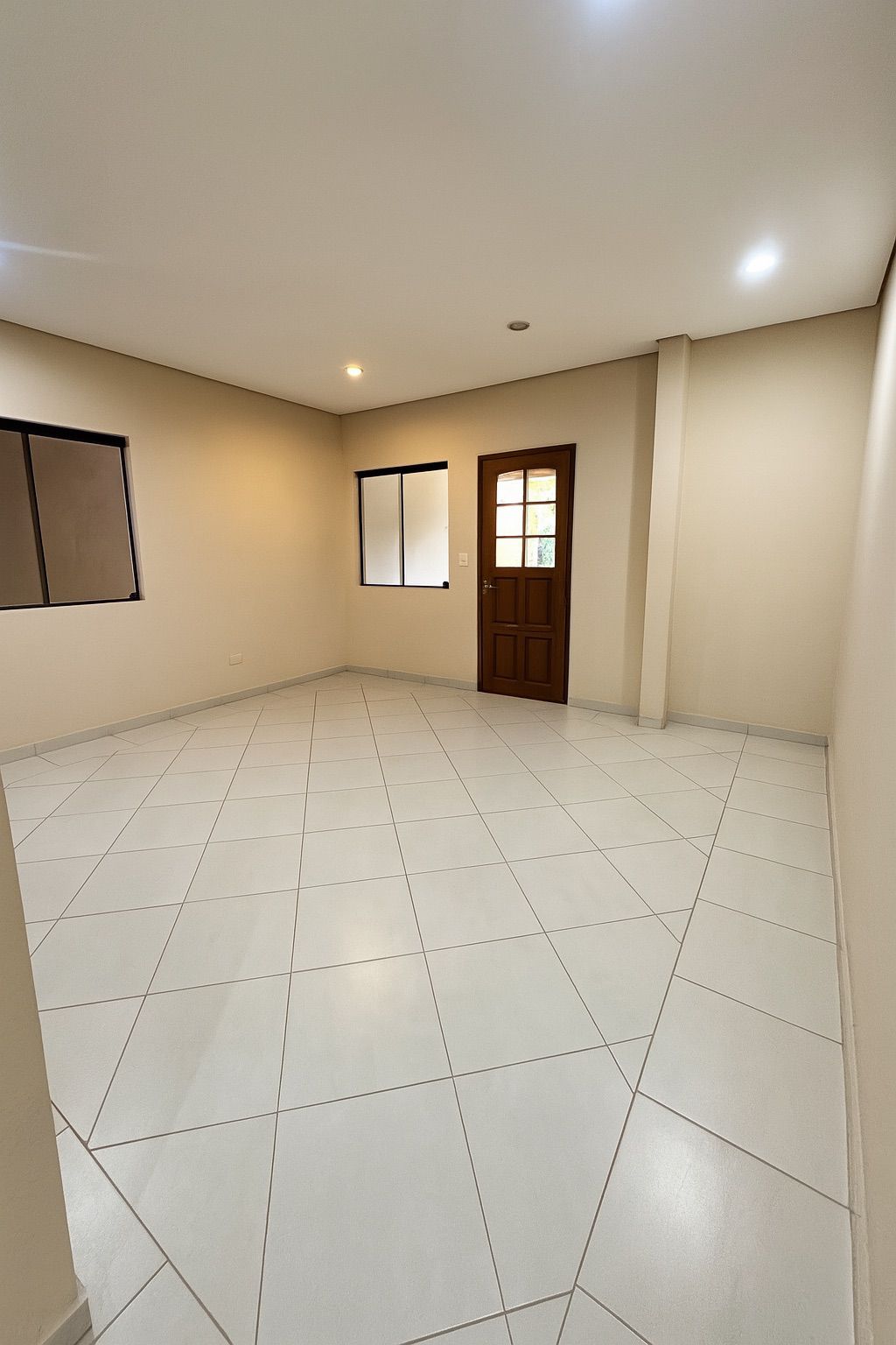 EN VENTA – CASA EN BARRIO MARISCAL ESTIGARRIBIA ASUNCIÓN — foto 3