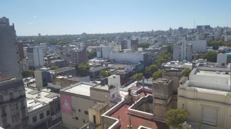 Excelente Y Amplia Planta Con Vista Despejada, 120 M2!!!! Linea Blanca