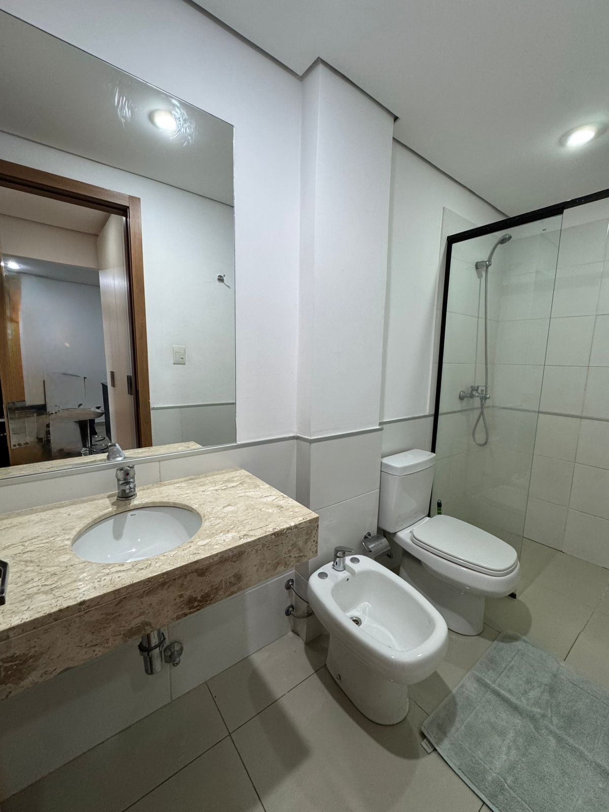 BARRIO JARA, EN VENTA, DEPTO DE 1 DORMITORIO AMOBLADO CON COCHERA — foto 3