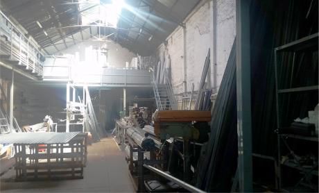 Local Comercial/industrial C/oficina 350 M2. Edif.