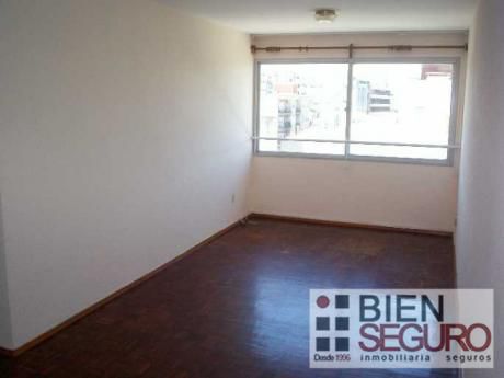Apartamento De 3 Dormitorios En Alquiler En Pocitos