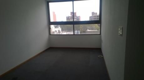 Apto 4to Piso Al Frente.calle Cassinoni