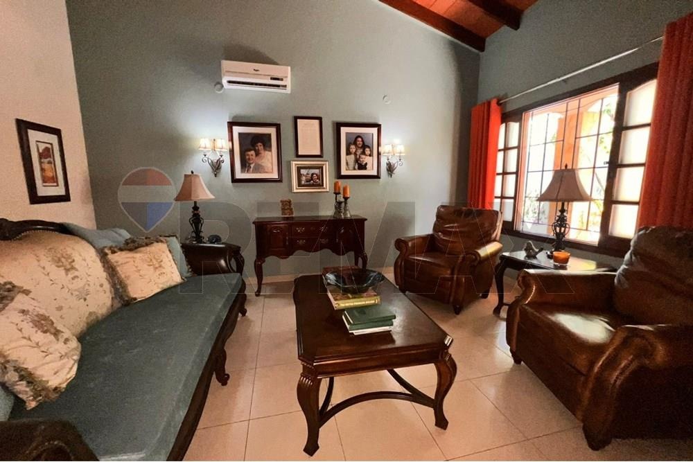Casa - Venta - Luque, Paraguay — foto 2