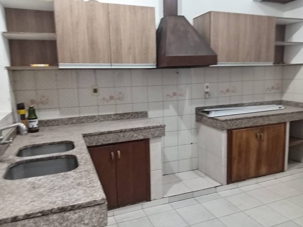 ALQUILO PARA OFICINA O COMERCIO FNDO SUR -SOBRE ZAVALA CUE — foto 3