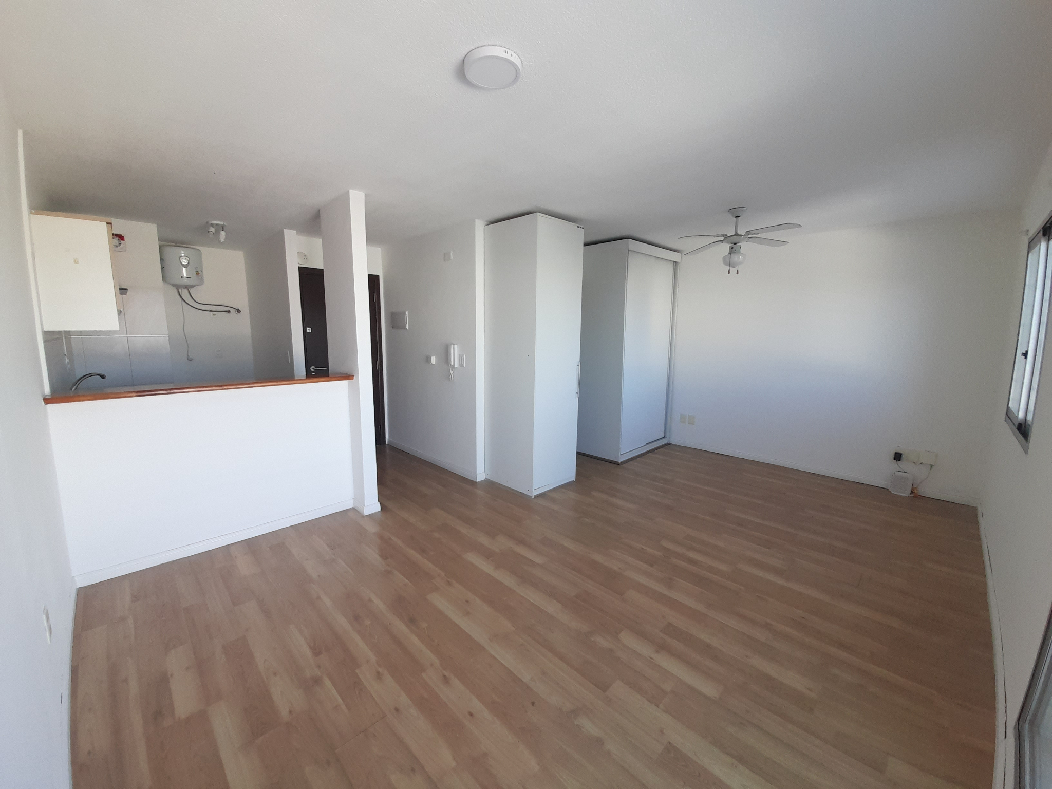 Exclusivo Monoambiente Penthouse en Parque Rodó: Terraza Panorámica, Parrillero Privado y Opción a Garage · Photo 7