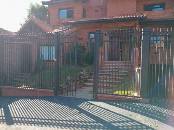 Casa en alquiler en Los Laureles