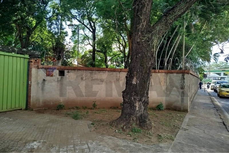 Vendo Terreno de 4,181 M2 en Asunción Barrio Mburicao sobre mariscal López — foto 3