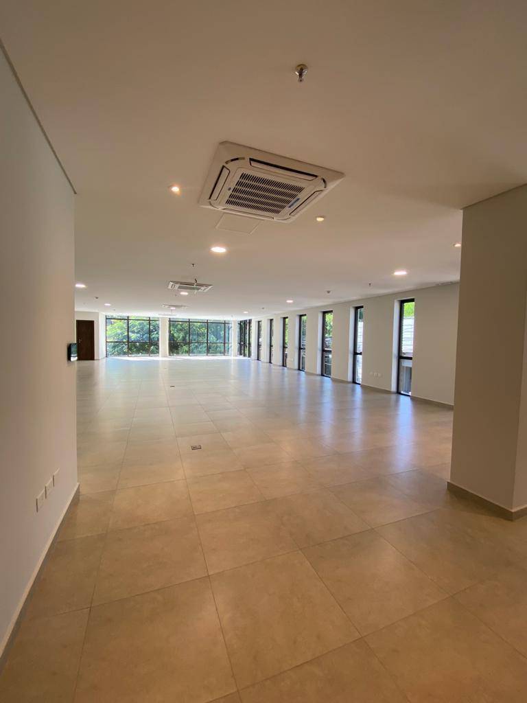 ALQUILO BELLA OFICINA DE 3 PLANTAS - VILLAMORRA — foto 2