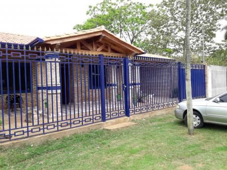 Vendo!! Zona Barcequillo Casa Con piscina!