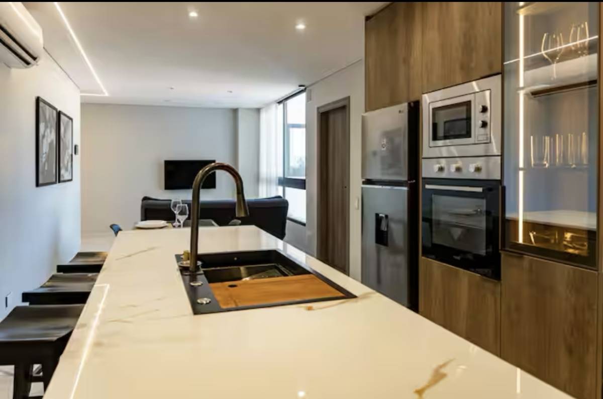Departamento en venta bajo precio de mercado en Equipetrol