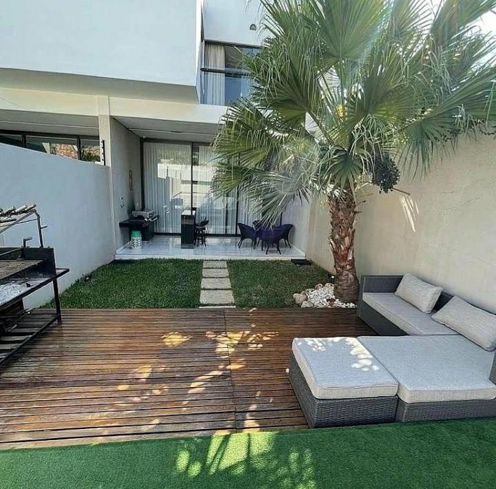 Alquilo hermosa Casa amoblada, de 3 hab. en Suite, Barrio Herrera — foto 3
