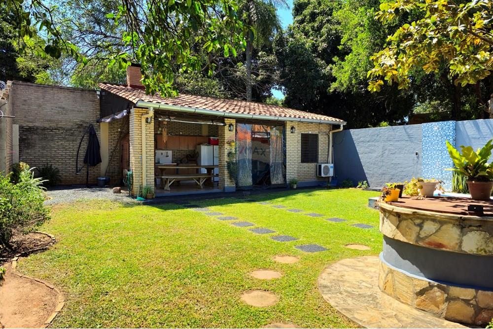 Casa de 3 Hab. con Piscina y Quincho en Campo Grande, Luque (437 m² Terreno) — foto 2