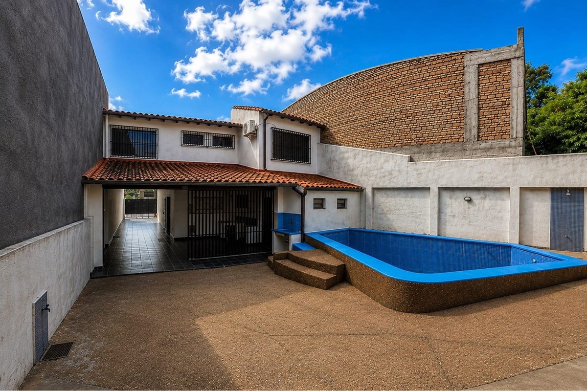 VENDO CASA EN BARRIO SAN VICENTE — foto 2