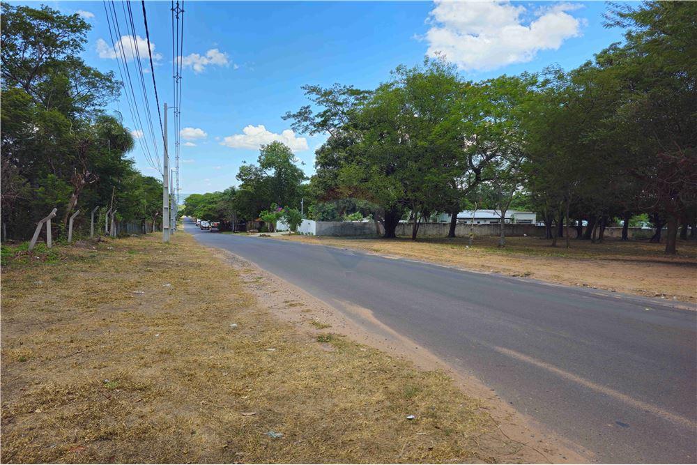 Amplio Terreno a 500 Mts del Anfiteatro - SAN BERNARDINO — foto 3