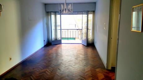 Apartamento 3 Dormitorios 2 Baños Centro Balcón Portería Calefacción Piso 2