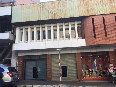 Amplio Salon Comercial En Centro De Asuncion