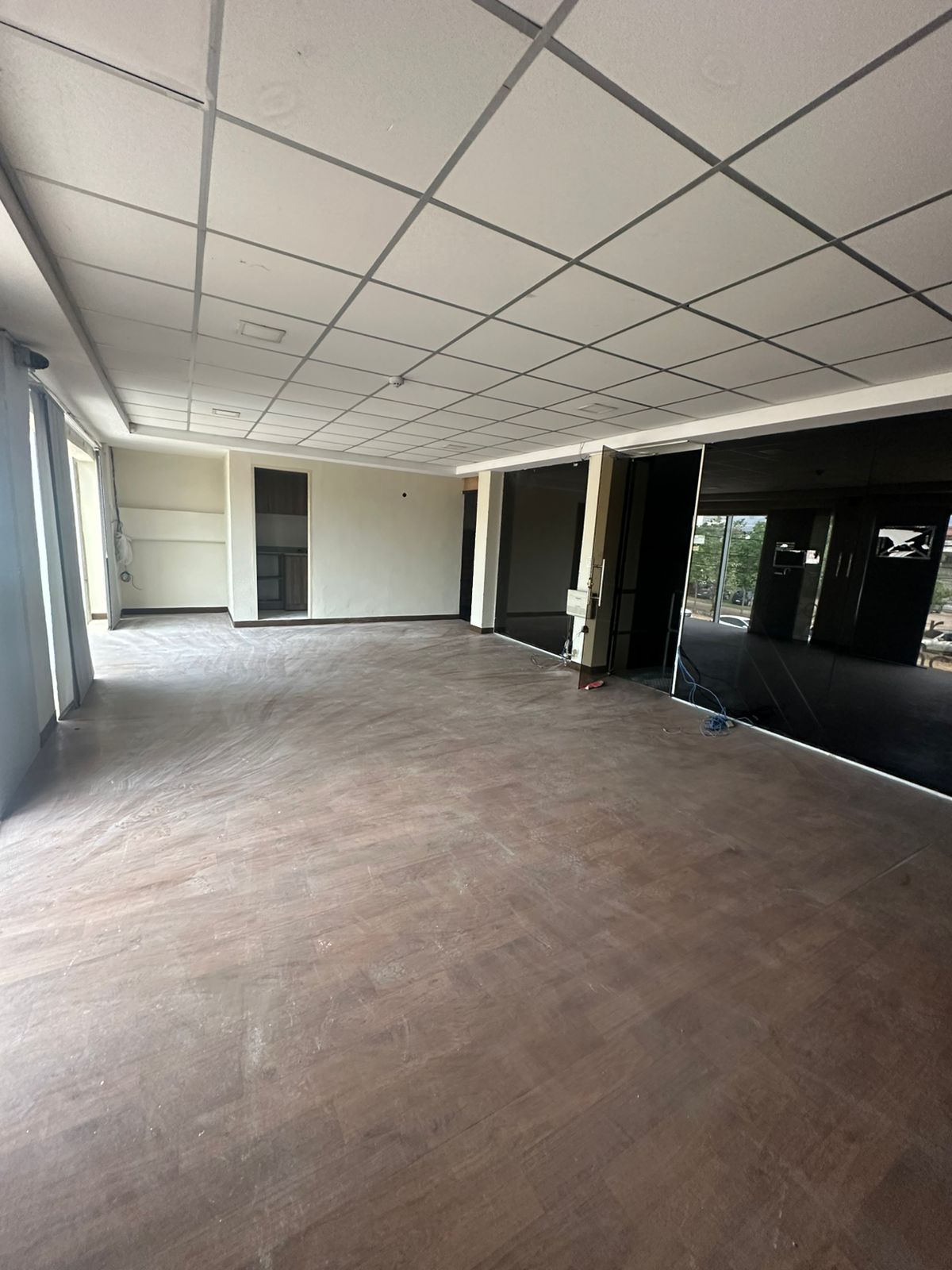 Alquilo Depósito Zona Cit Madame Lynch En Asunción — foto 2