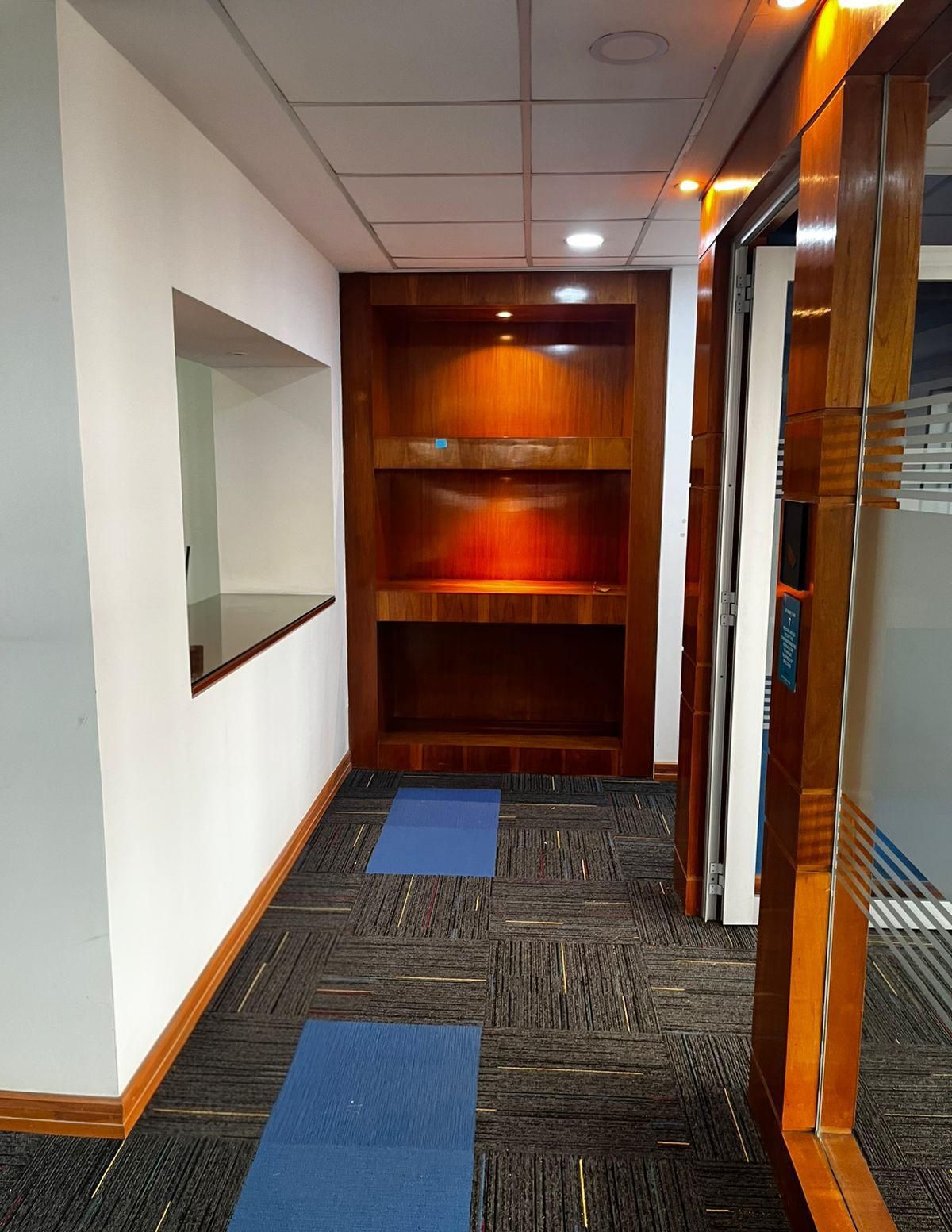 ALQUILER | OFICINA CORPORATIVA – PISO COMPLETO Edificio Urano I | Av. España — foto 2