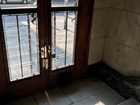Apartamento, 4 Dormitorios, 3 Baños Sobre 18 De Julio