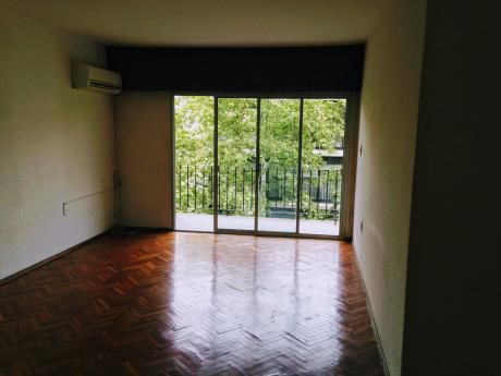 Apartamento En Corazón De Pocitos