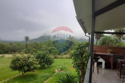 VENDO CASA QUINTA AMOBLADA EN PARAGUARI, CON PISCINA Y A ORILLAS DEL CERRO!!!!! — foto 3